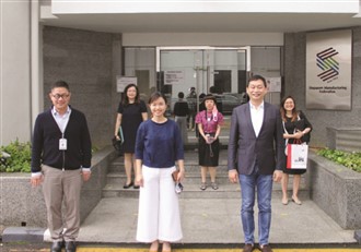 Ms Tin Pei Ling( middle) and team paid a visit to the SMF.